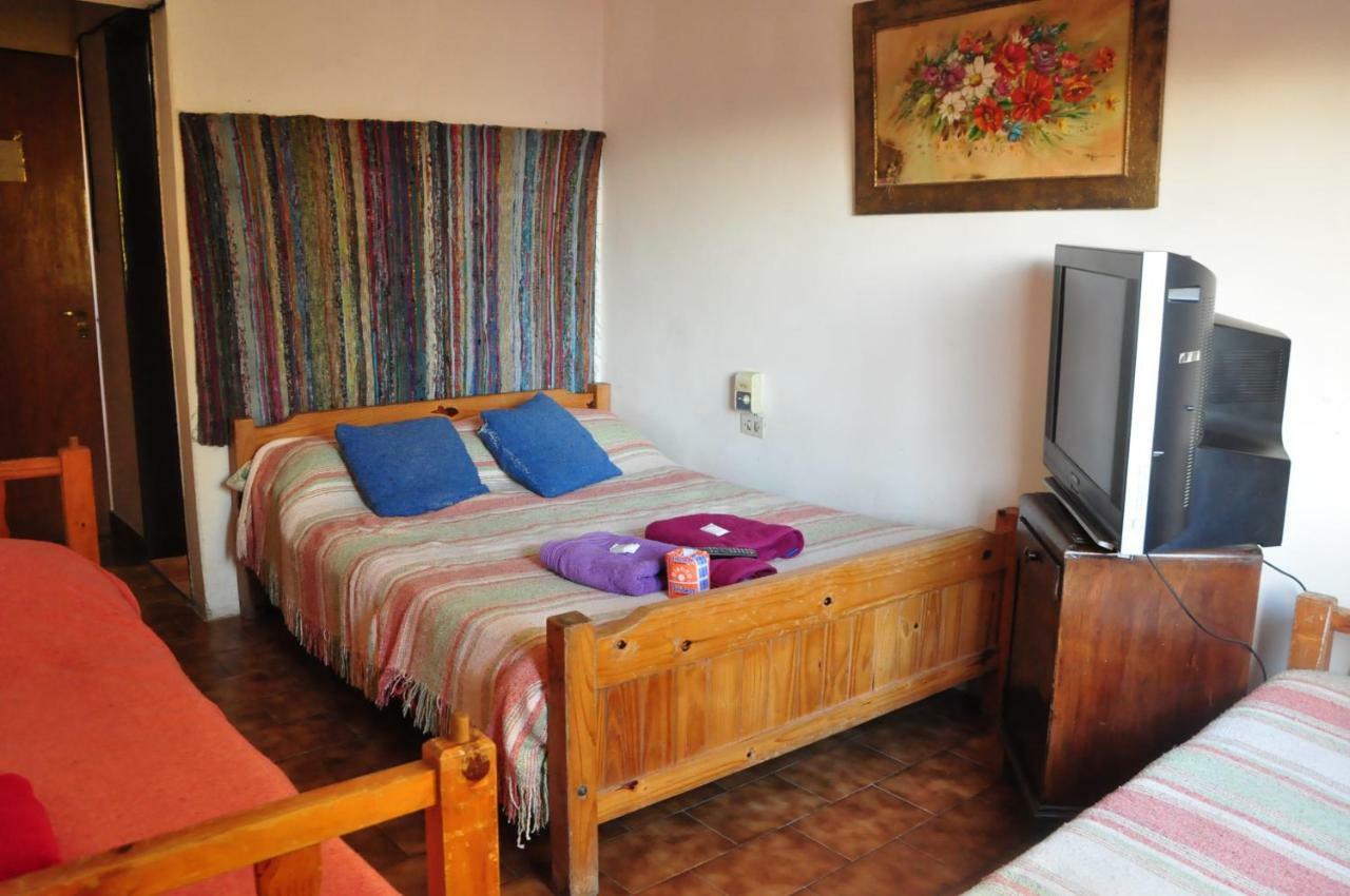 Hotel La Marina Villa Carlos Paz Buitenkant foto